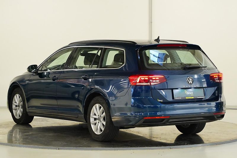 Volkswagen Passat - fotka 7 z 28