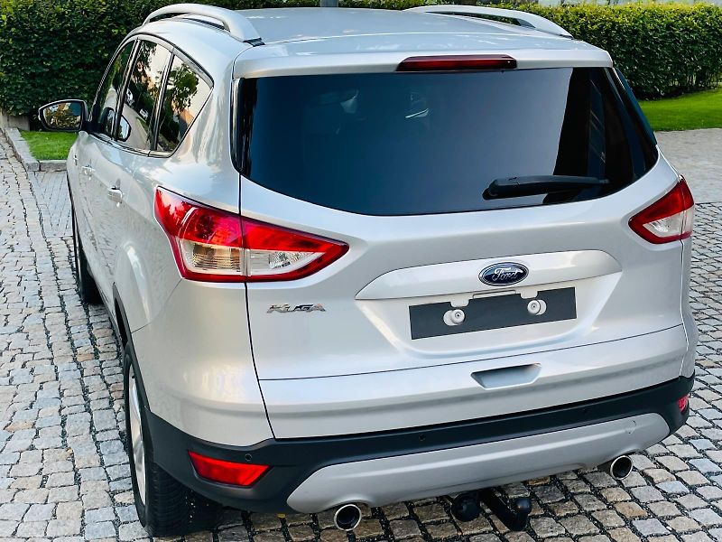 Ford Kuga 2.0TDCi MANUÁL TAŽNÉ SERVISKA - fotka 16 z 51
