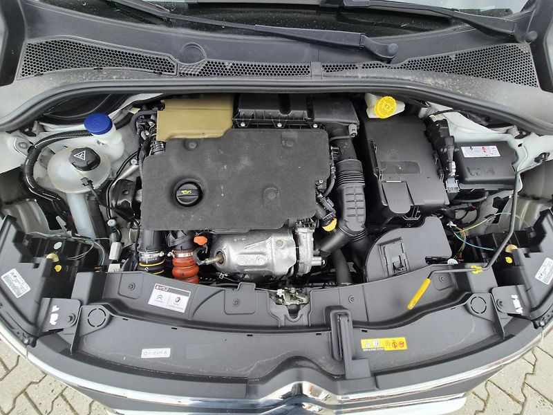 Citroën C3 (2022) 1,5 BlueHDI 100 S&S Shine - fotka 10 z 10
