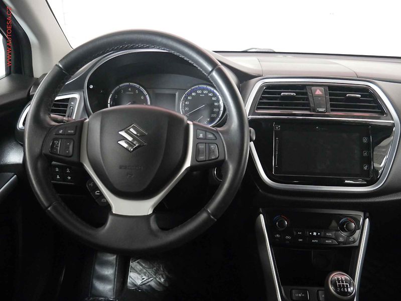 Suzuki S-Cross (2019) 1.4 T 4x4, 1.maj,ČR, AC - fotka 11 z 23