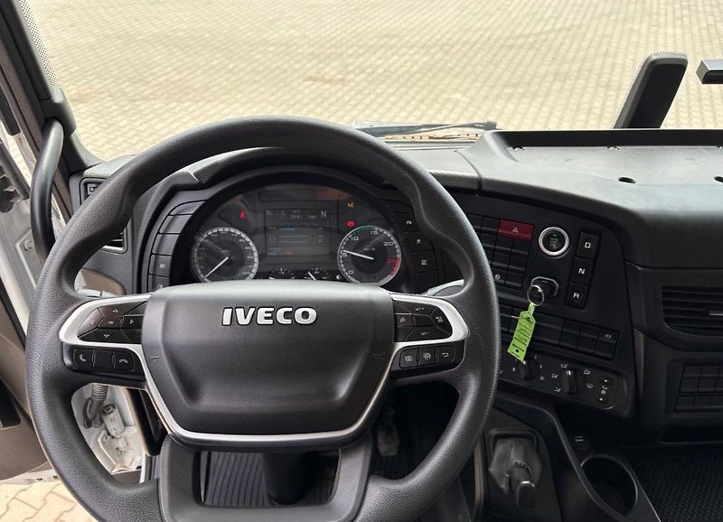Iveco X-WAY (2024) AD360 8x4 Bordmatik EURO 6 - fotka 14 z 17