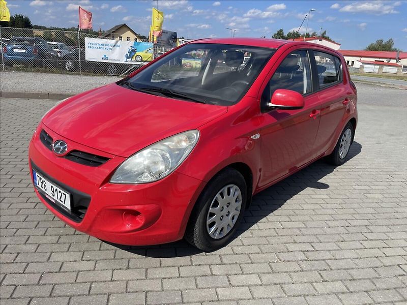 Hyundai i20 1,4 i 73kw Automat, Klima, LPG - fotka 23 z 28