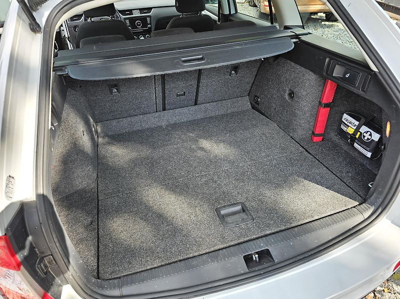 Škoda Octavia (2016) Škoda Octavia 3 Combi 2.0 TDI - fotka 2 z 15