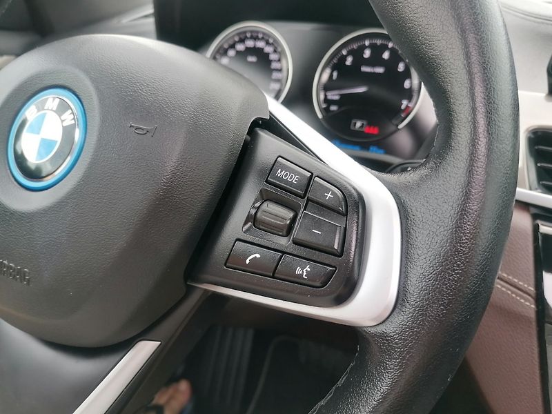 BMW X1 (2022) xDrive25eA Plug-in Hybrid - fotka 25 z 41