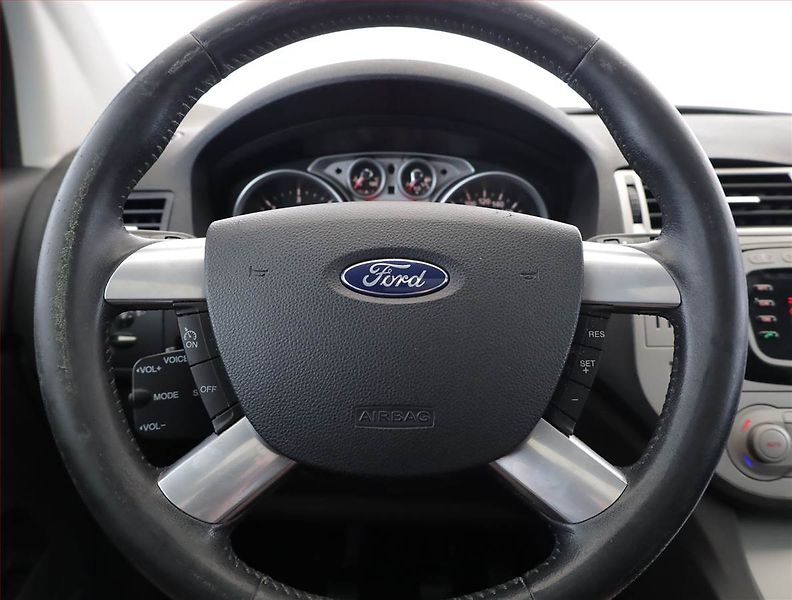 Ford Kuga (2009) 2.0 TDCi, Serv.kniha, Tempomat - fotka 8 z 17