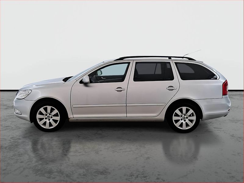 Škoda Octavia (2011) Ambition 1.6 TDI, Serv.kniha - fotka 3 z 16