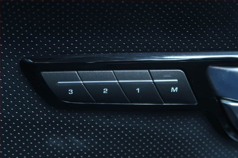 Land Rover Range Rover Evoque (2012) SD4, 4X4, Automat, Navi - fotka 20 z 25
