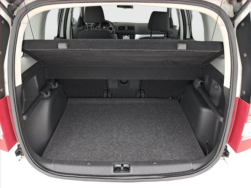 Škoda Yeti (2015) 2.0 TDI, 4X4, Tempomat - fotka 14 z 16