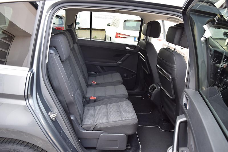 Volkswagen Touran (2017) 1.4TSI 110kw CLBMT 7MÍST TAŽNÉ - fotka 38 z 41
