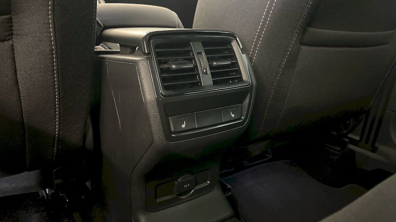 Škoda Karoq (2025) Sportline 1.5TSI 110kW - fotka 19 z 32