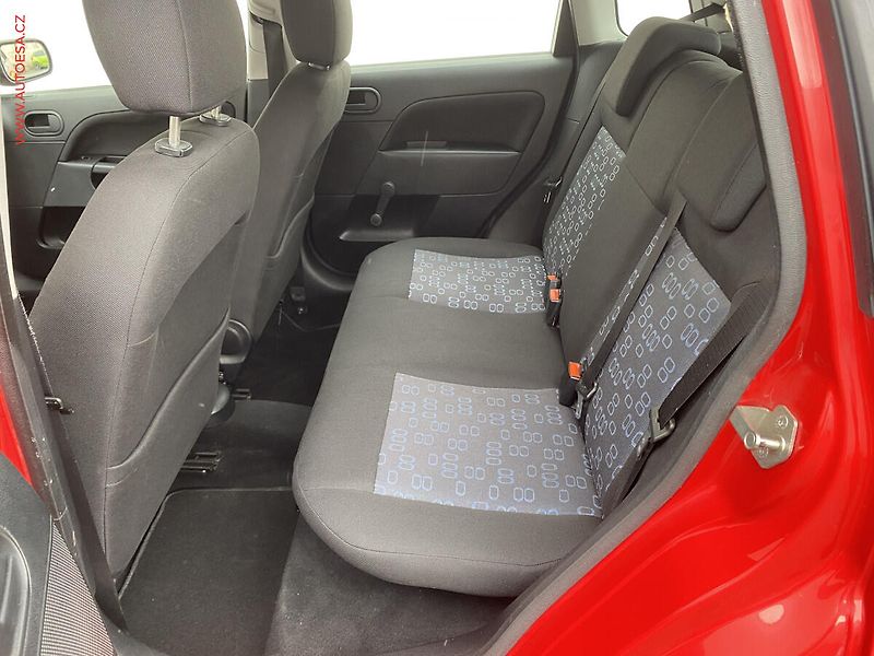 Ford Fiesta (2004) 1.3i, ČR, AC - fotka 10 z 15