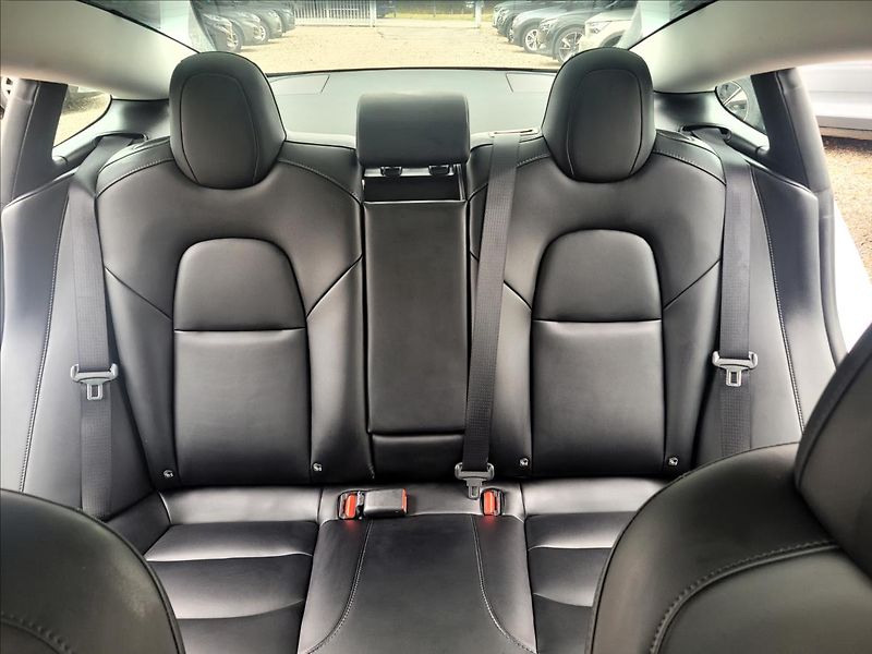 Tesla Model 3 AWD,LR,366kw,DUAL,SOH 89% - fotka 39 z 50