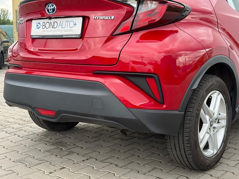 Toyota C-HR 1.8 HSD e-CVT Comfort - fotka 27 z 27