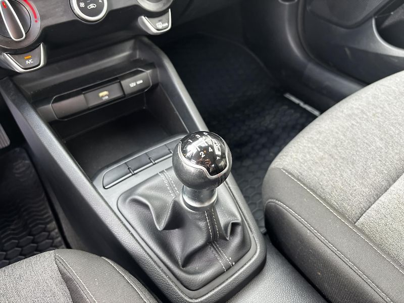 Kia Stonic (2023) Comfort 1.2 DPI (62 kW) - fotka 7 z 11