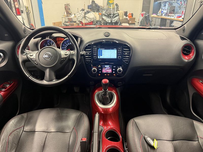Nissan Juke 1.2 DIG-T N-CONNECTA 85 kW - fotka 8 z 19