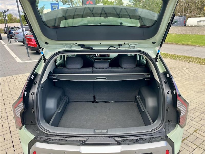 Kia EV3 AIR 150 KW + 81,4 KWH - fotka 14 z 24