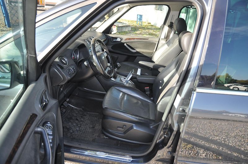 Ford Galaxy 2.0TDCi 103kW 7.míst - fotka 6 z 17