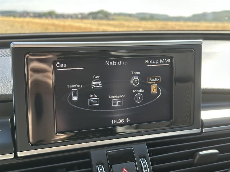 Audi A6 Allroad 3,0 TDI Quattro 200kW S-Tronic - fotka 22 z 33