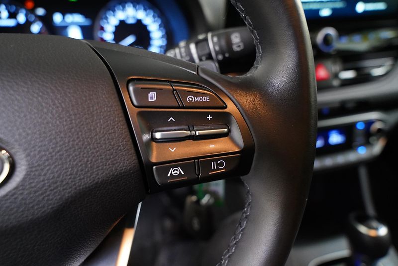 Hyundai i30 - fotka 17 z 28