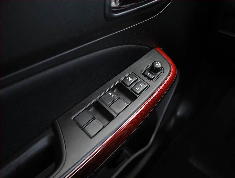 Suzuki Swift (2019) 1.4 BoosterJet Sport - fotka 14 z 17