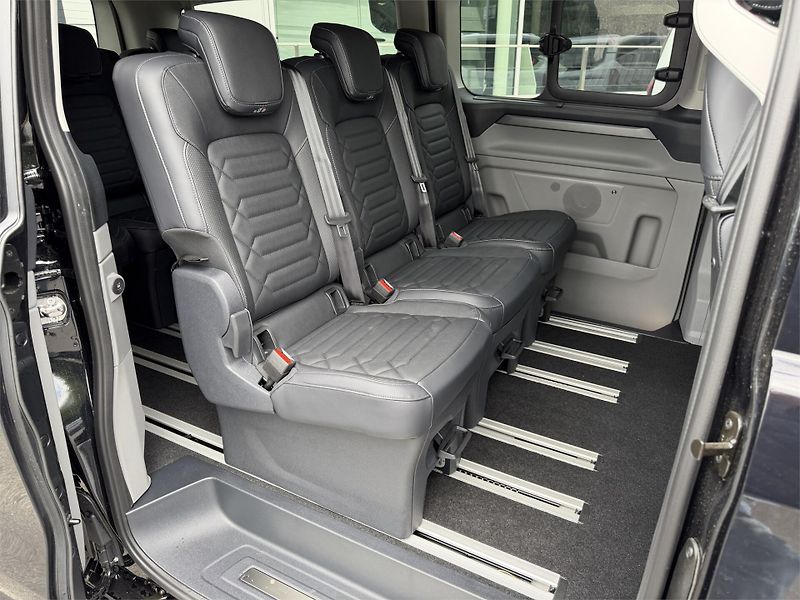 Ford Tourneo Custom (2025) Titanium X L2, Tourneo, 2.5 Du - fotka 10 z 22