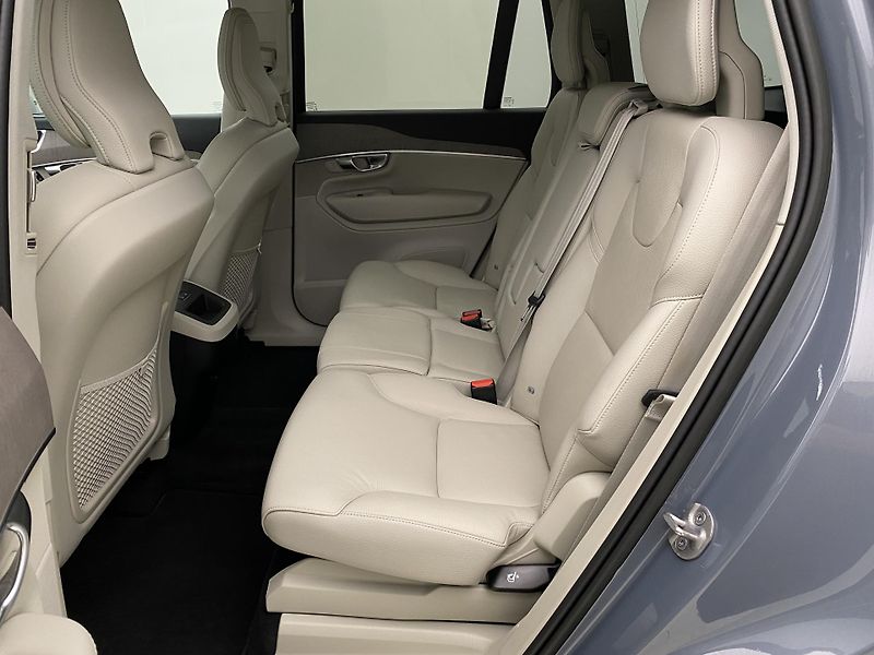 Volvo XC90 B5 AWD CORE AUT CZ - fotka 5 z 58