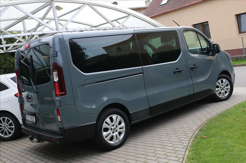 Renault Trafic 2,0 1.maj. ČR,DPH, 8míst - fotka 11 z 48
