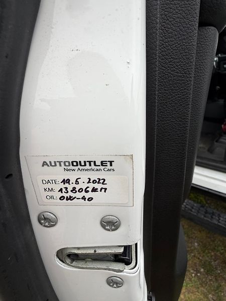 Dodge RAM (2020) 2500 6,4 L HEMI LIFTED - fotka 47 z 48