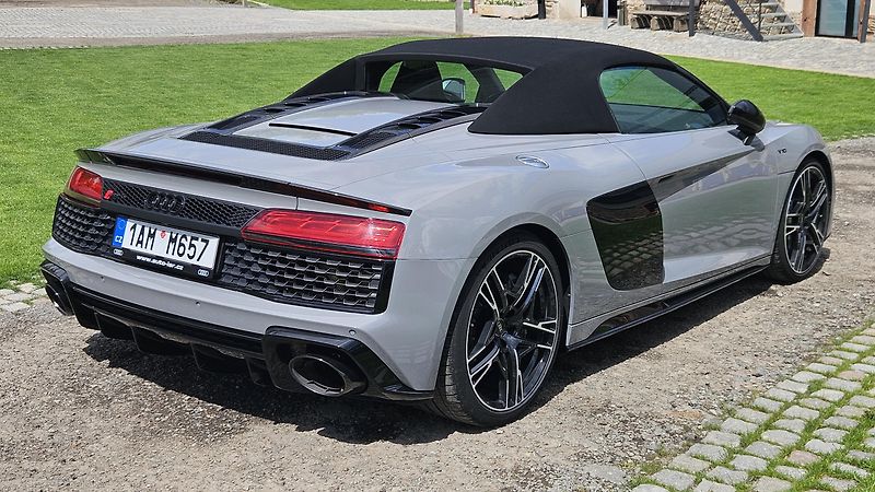 Audi R8 (2023) - fotka 10 z 19