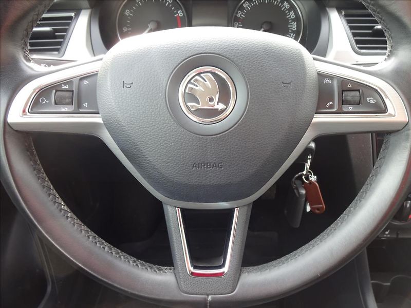 Škoda Rapid 1.2TSI 66kW - fotka 38 z 46