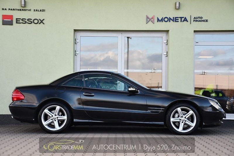 Mercedes-Benz SL 500 - fotka 6 z 38