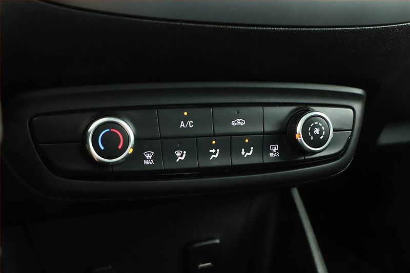 Opel Crossland X (2017) Enjoy 1.2, Serv.kniha - fotka 12 z 17