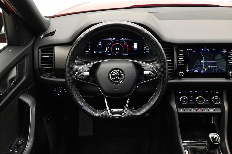 Škoda Kodiaq 1,5 TSI 110kW Sportline Busine - fotka 18 z 31