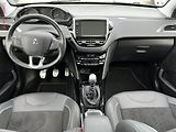 Peugeot 2008 (2019) 1.2PT, Crossway, navi, panor - náhled 8