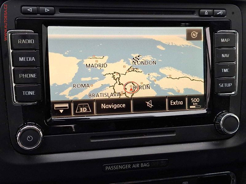 Škoda Superb (2015) 2.0 TDi, Elegance, +kola - fotka 18 z 20