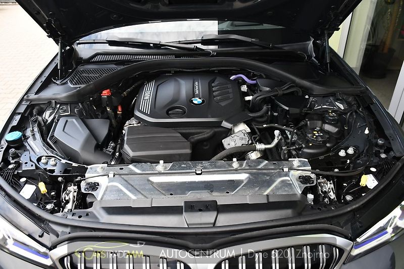 BMW Řada 3 320d xDrive M-SPORT ČR 1.M - fotka 59 z 62