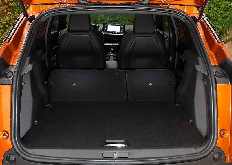 Peugeot chystá příliv svých elektrifikovaných aut.