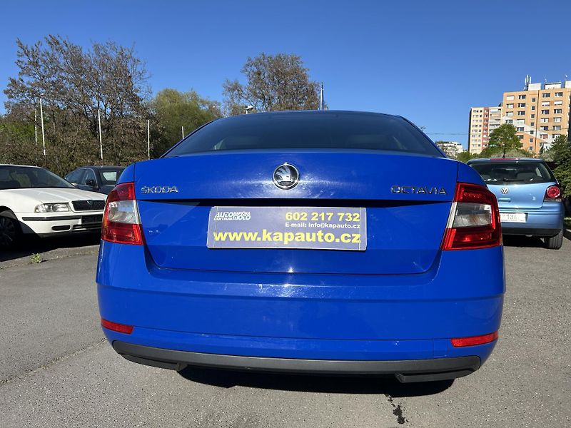 Škoda Octavia 2.0 TDI DSG Ambition - fotka 10 z 31