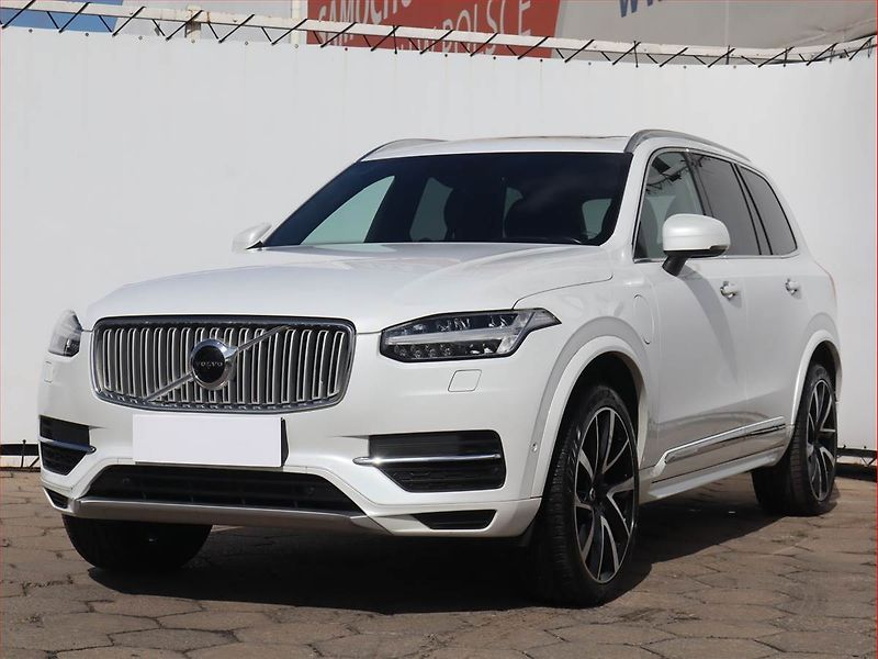 Volvo XC90 (2018) T8 Twin Engine AWD - fotka 2 z 19