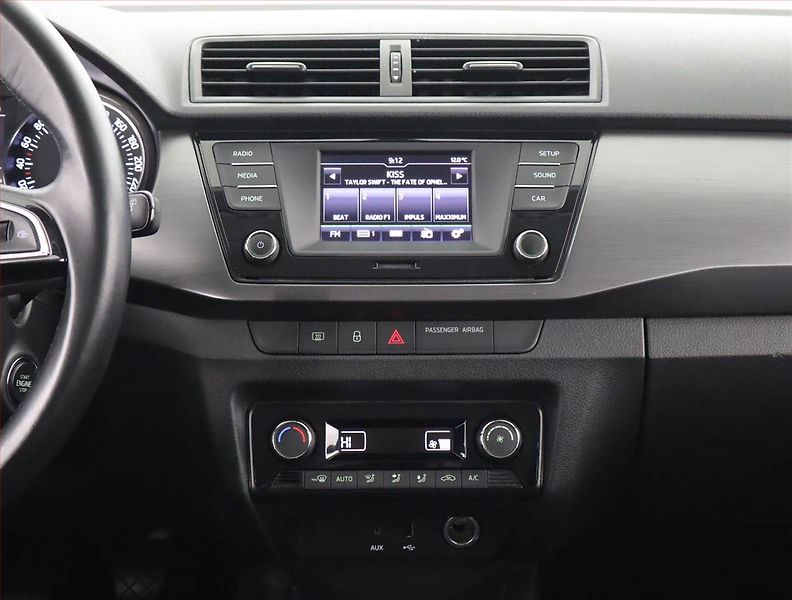 Peugeot 5008 (2018) PureTech 130, 7 míst, Tempomat - fotka 12 z 18