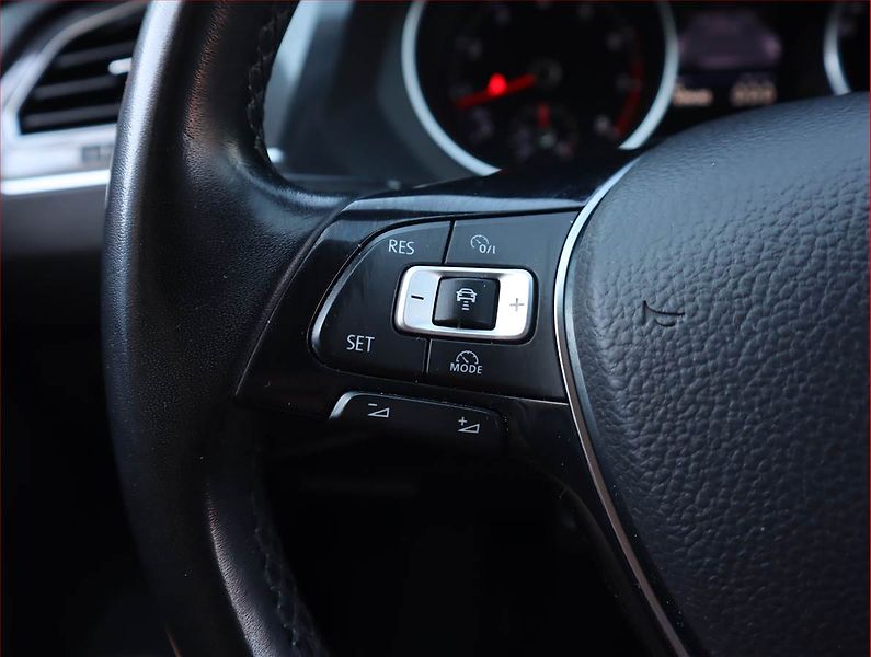 Volkswagen Tiguan (2018) 1.4 TSI, Navi, Tempomat - fotka 19 z 19