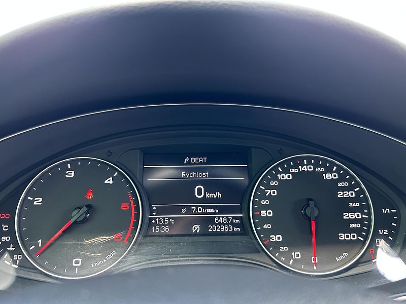 Audi A6 (2013) 2.0 TDi 130 KW manuál  - fotka 16 z 30