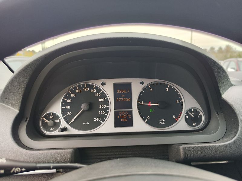 Mercedes-Benz Třídy B 180CDI/80kW Special Edition - fotka 13 z 21