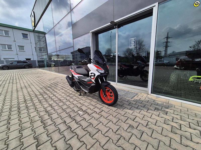 Aprilia SR GT 125 (2026) SPORT - fotka 1 z 62