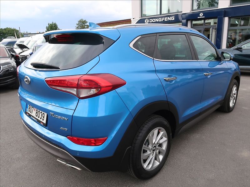 Hyundai Tucson 2,0 CRDi,100kW,1majČR,4x4,S.kn - fotka 3 z 31