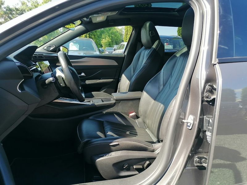 Peugeot 308 (2023) 1.2 PT GT-Line 96kW masáže - fotka 9 z 42
