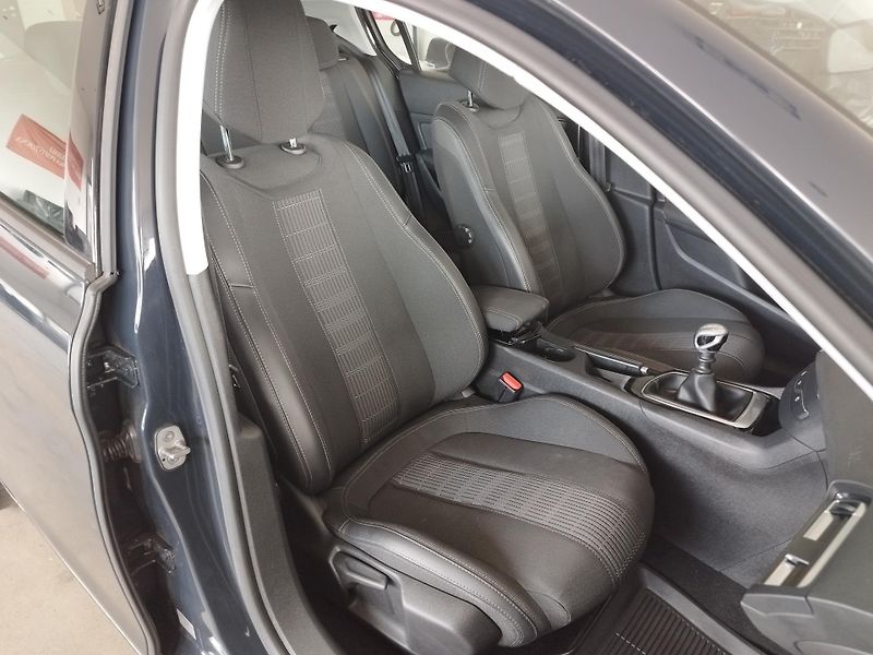 Peugeot 308 (2018) 1,2I,81KW,1.ROK ZÁRUKA,NAJ.54t - fotka 16 z 36