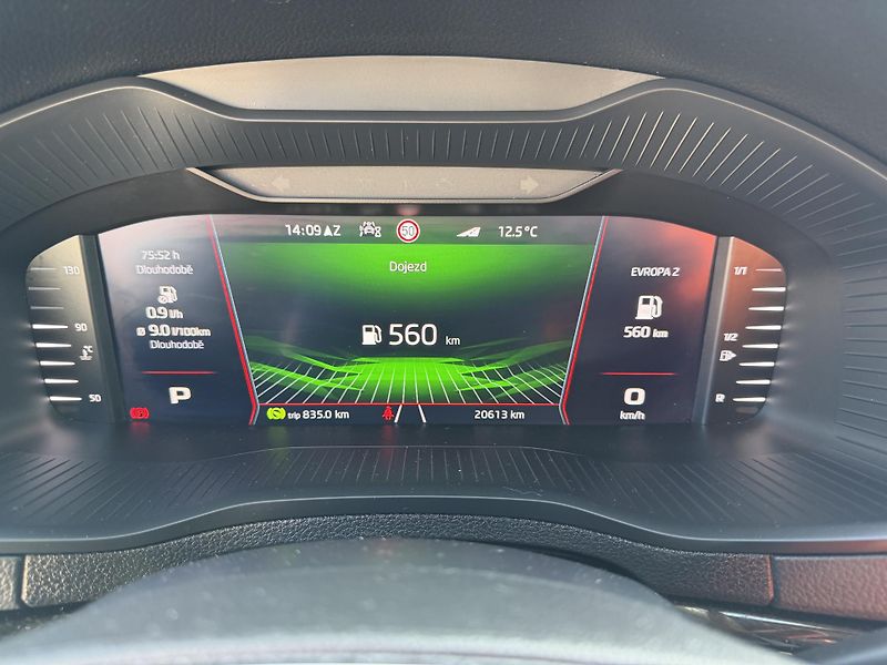 Škoda Karoq 2,0 TSi/140kW 4x4 DSG Sportlin - fotka 88 z 94