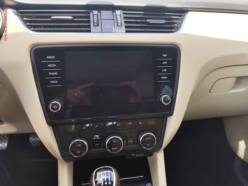 Škoda Octavia (2019) 2.0TDI, ČR, Style, LED, panor - fotka 11 z 33