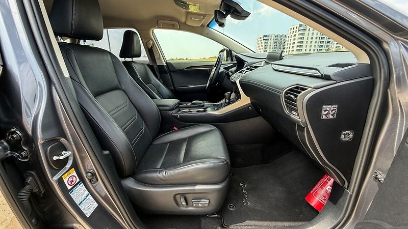 Lexus NX 300h 300H 2,5 HEV PREMIUM (LUXURY) - fotka 10 z 33
